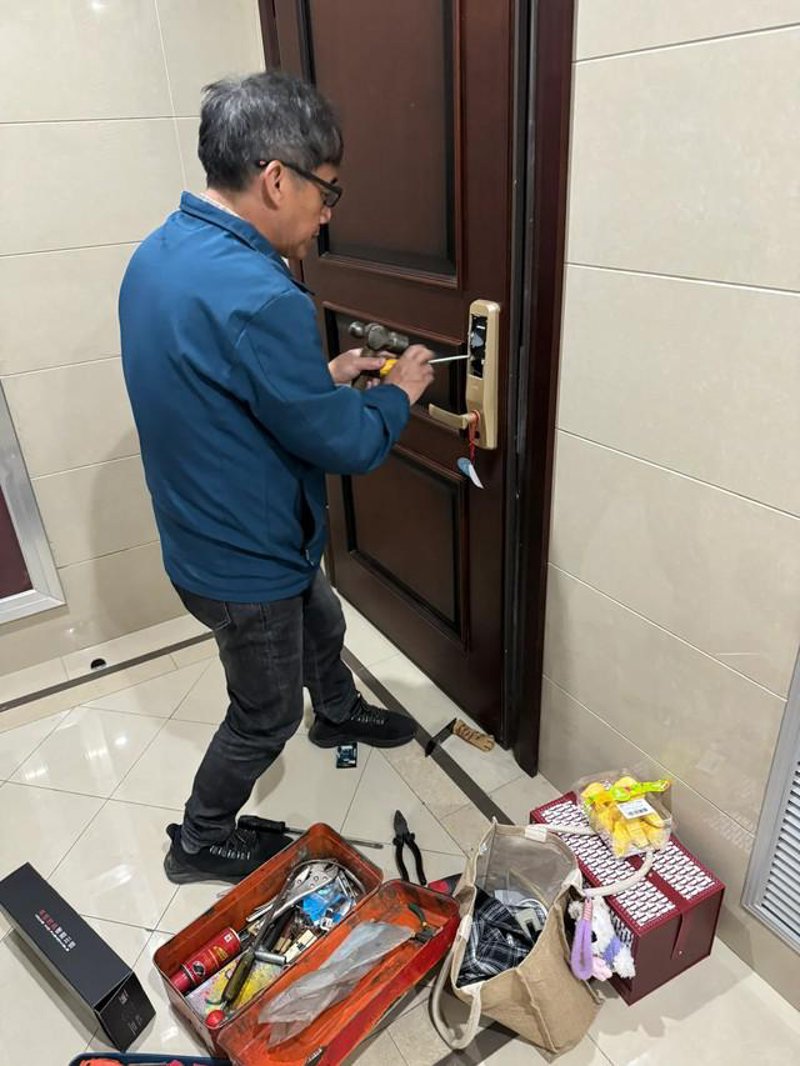 汽车开锁：安全与便捷的选择